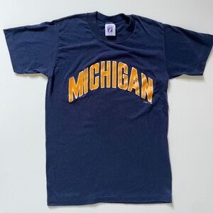 Vintage u of Michigan tshirt